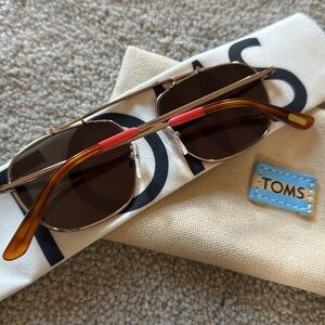 New Toms Riley Sunnies 🕶️